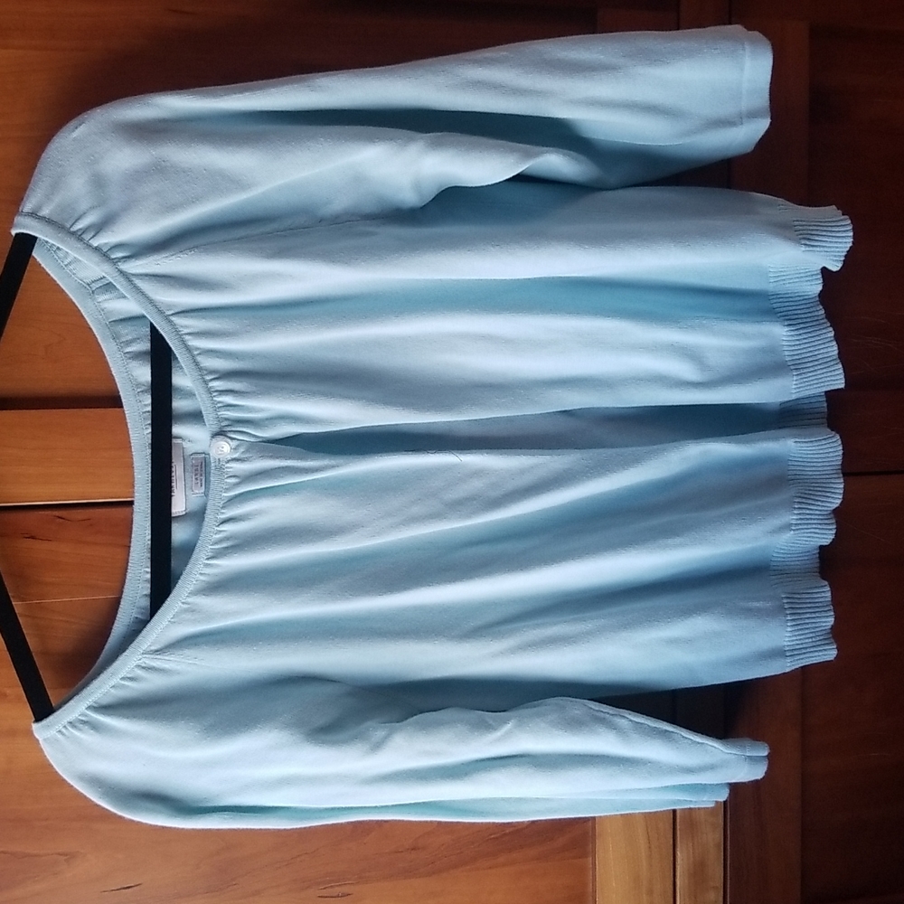 Van Heusen, cotton, Spring. sweater in light minty green,like new size,  large